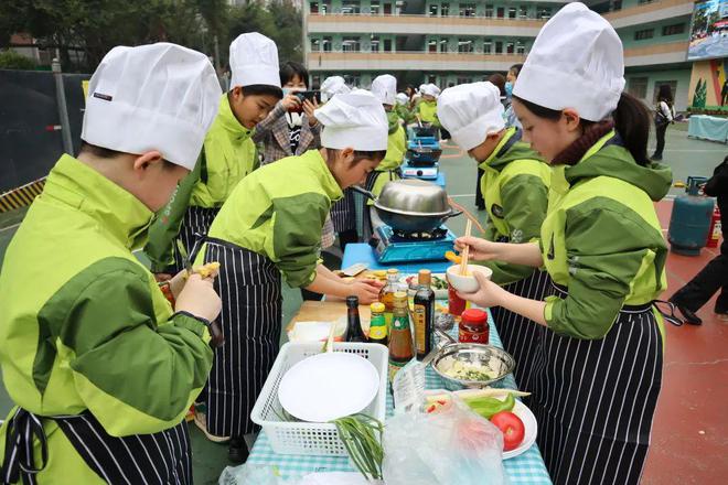 赢博体育2023年重庆市中小学劳动教学规范案例显现：荣昌区教学委员会(图1)